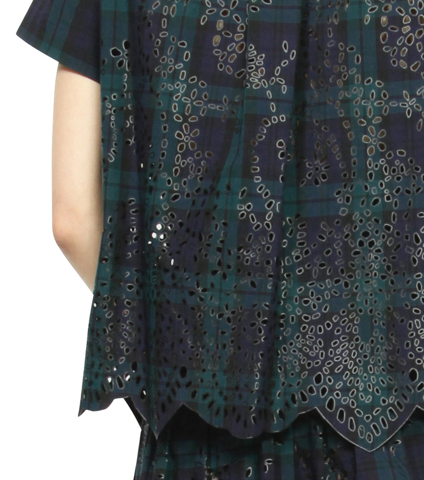 ⭐️本日限定⭐️美品　sacai 　ウールスカート スタッズ　カットオフ　退廃 sacai】ウール サージ コーティング サイドスリット スカート