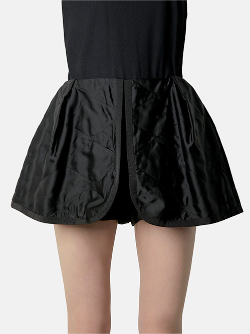 2新品 sacai フローラル プリント ショートパンツ ベルト付き 24SS