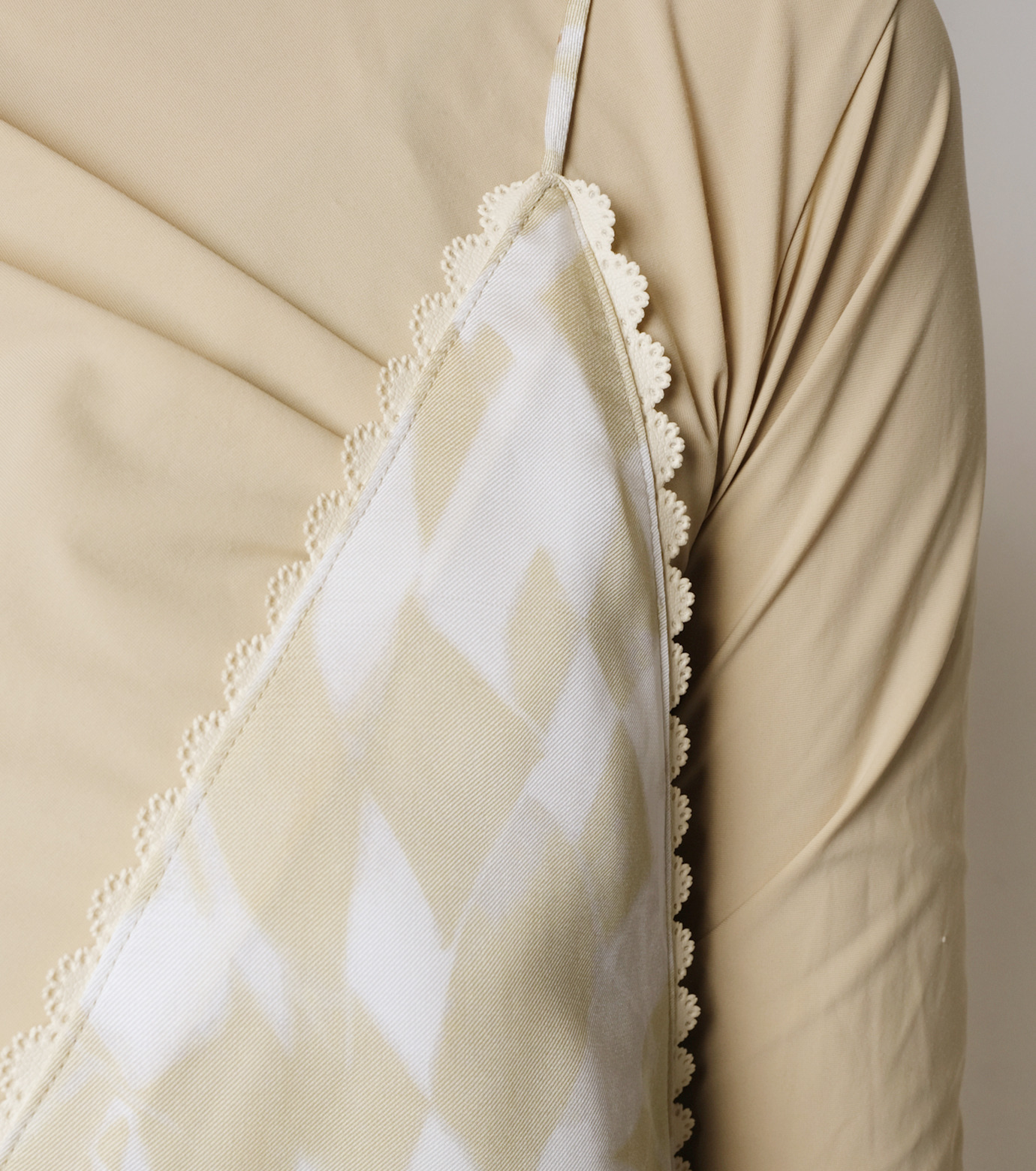 アイレネ - IRENE | Tile Pattern Print Camisole-Ivory-36の通販 