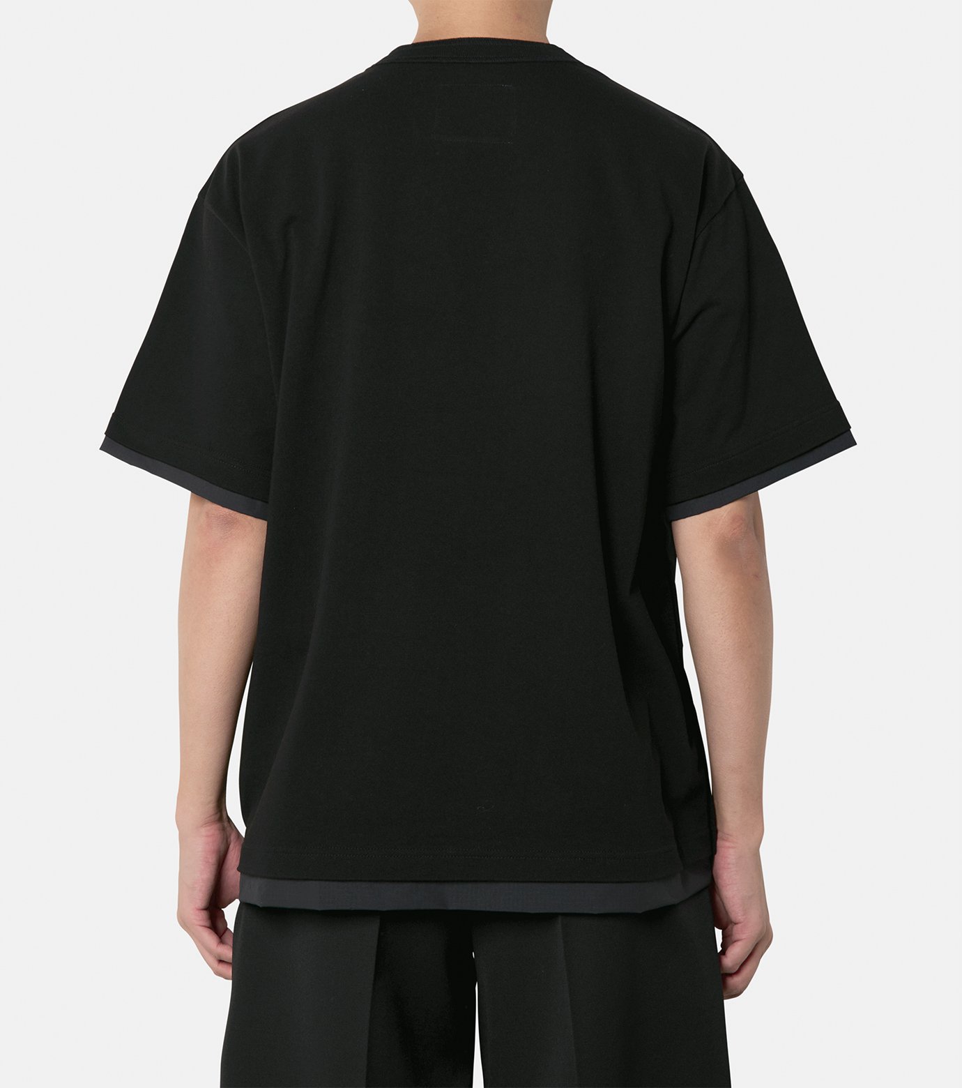 sacai サカイ Tシャツ・カットソー 黒 3(L位) 0303925J0173 sacai（サカイ）Tシャツ・カットソー 黒 サイズ:3(L位) メンズ