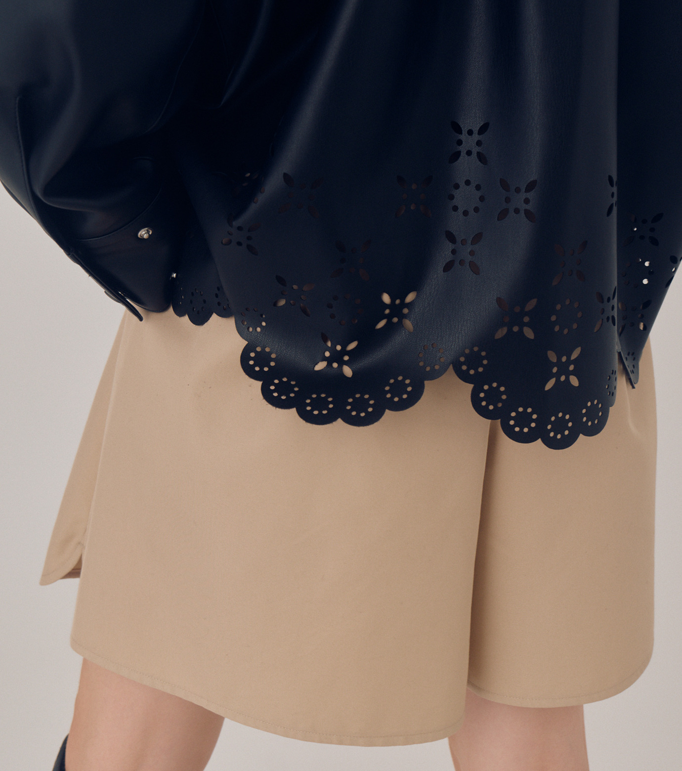ル シェル ブルー - LE CIEL BLEU | Side Pocket Short | RESTIR