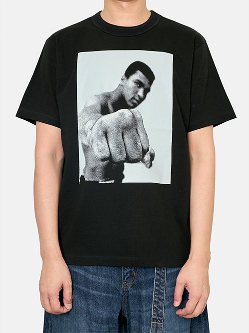 サカイ - sacai | Graphic T-Shirt-Black-1の通販 | RESTIR リステア