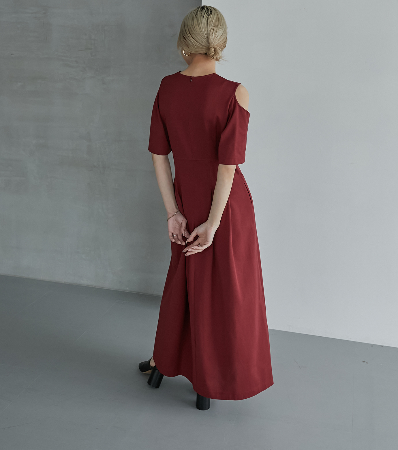 ブルーワンピ☆トゥモローランド、ドゥーズィエムクラス、ルシェルブルー、シップス LE CIEL BLEU（ルシェルブルー）の「Pearl Detail Jersey Dress