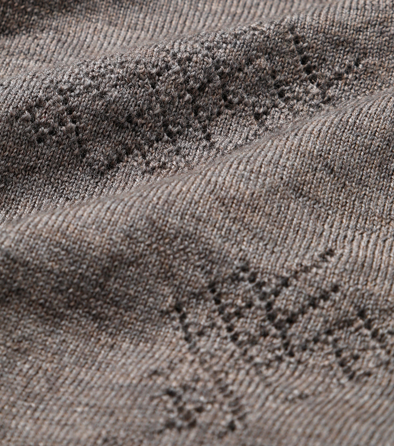 アイレネ - IRENE | Eyelet High Gauge V Knit-Brown-36の通販