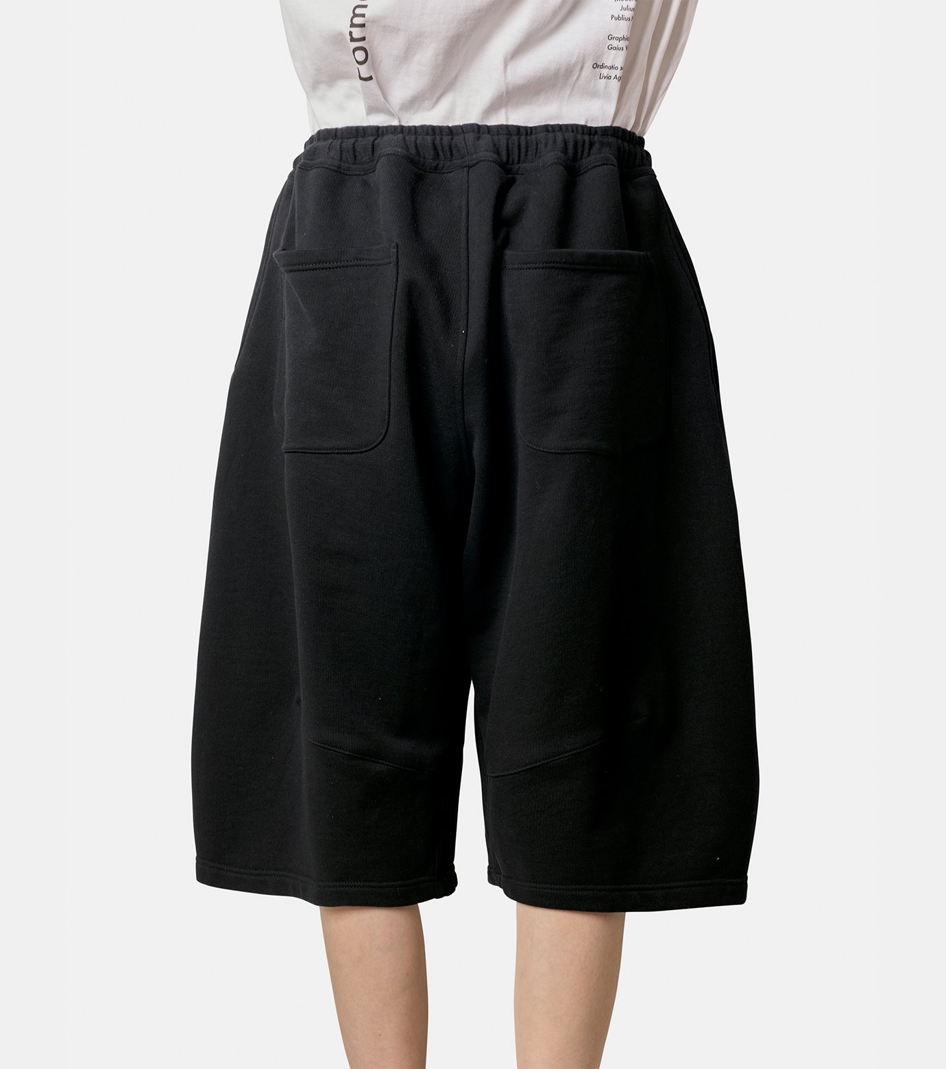 コッキ - KHOKI | Pleated Balloon Sweat Shorts-Black-1の通販