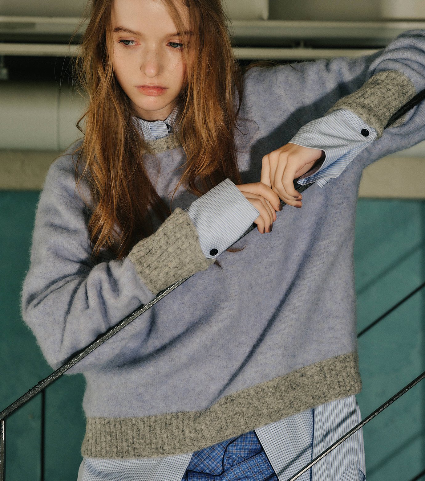 ル シェル ブルー - LE CIEL BLEU | Color-Contrast Roundneck