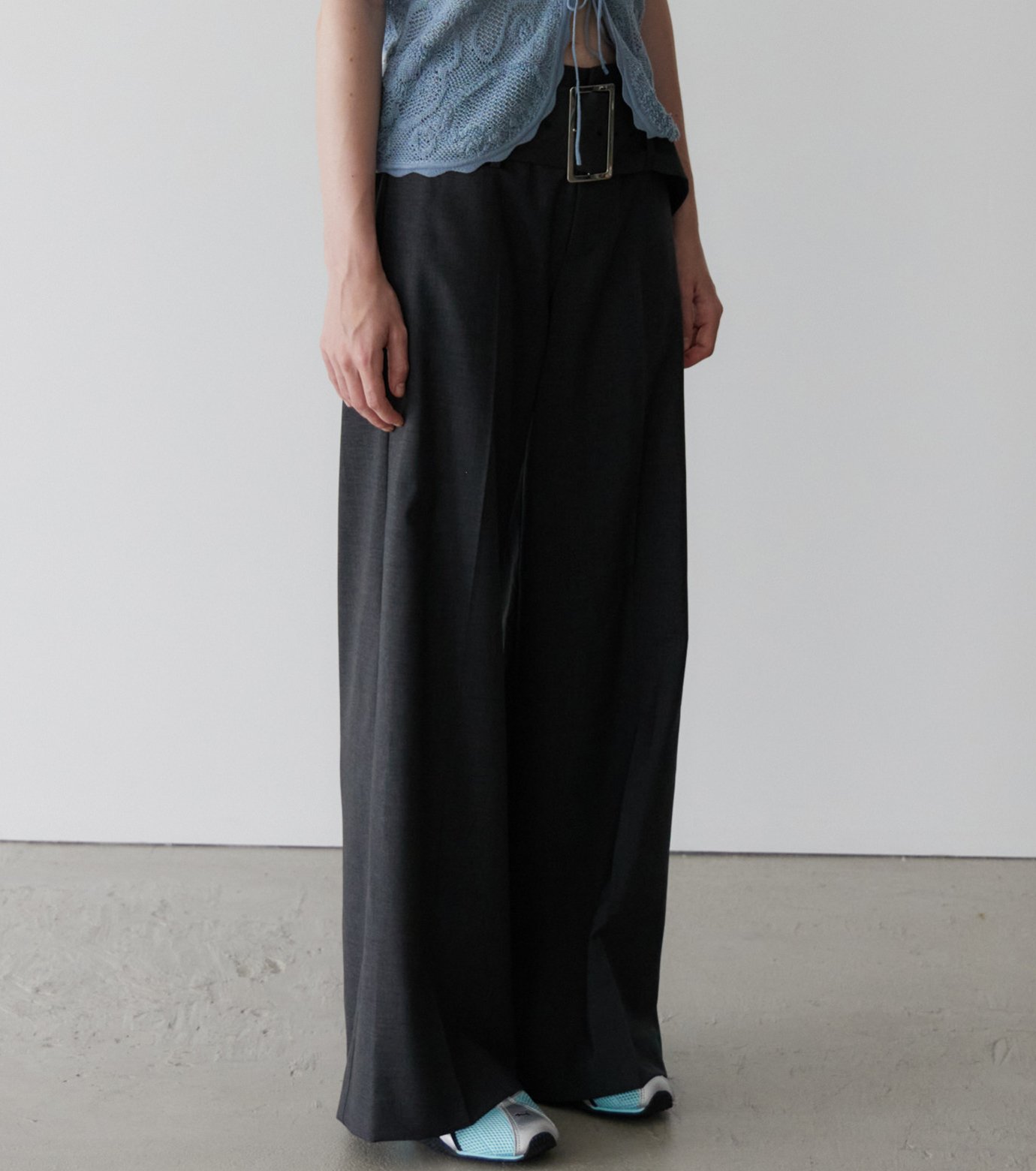 商品: LE CIEL BLEU  グレー Wide Belt Knit LE CIEL BLEU（ルシェルブルー）の「ワイドベルトニットベスト