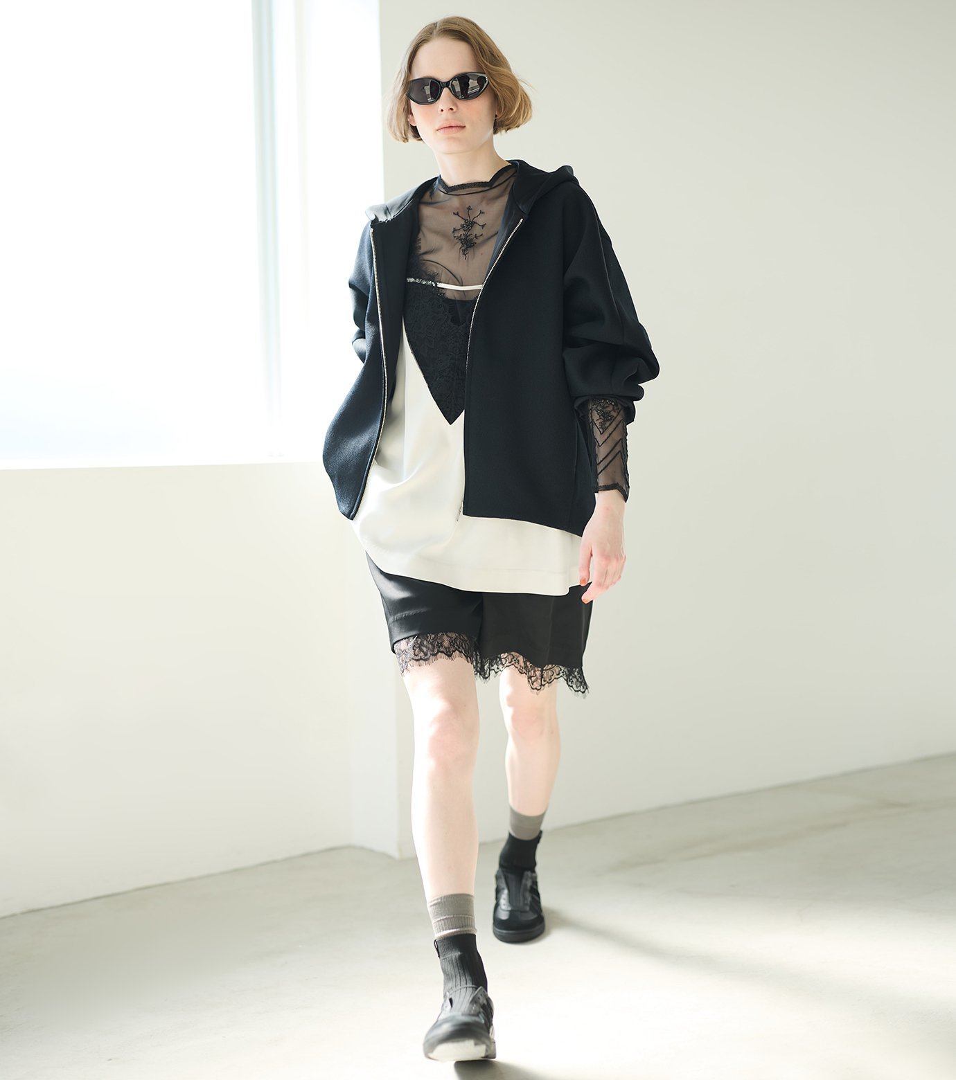 ル シェル ブルー - LE CIEL BLEU | Asymmetry Lace Cami-Light