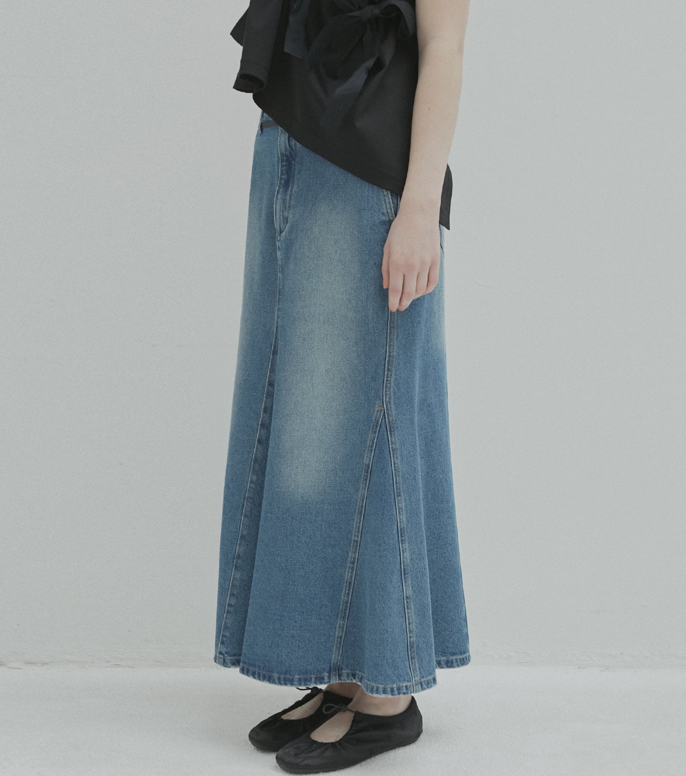 ル シェル ブルー - LE CIEL BLEU | Flared Denim Skirt-Blue-36の通販