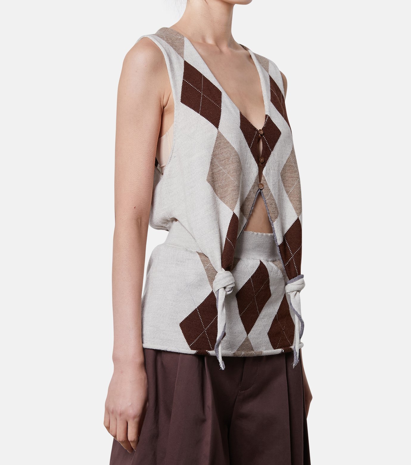 【美品】IRENE アイレネ ナイロンベスト バックオープン 白 アイレネ - IRENE | Lace Pattern Knit Vest-Off White-36の通販