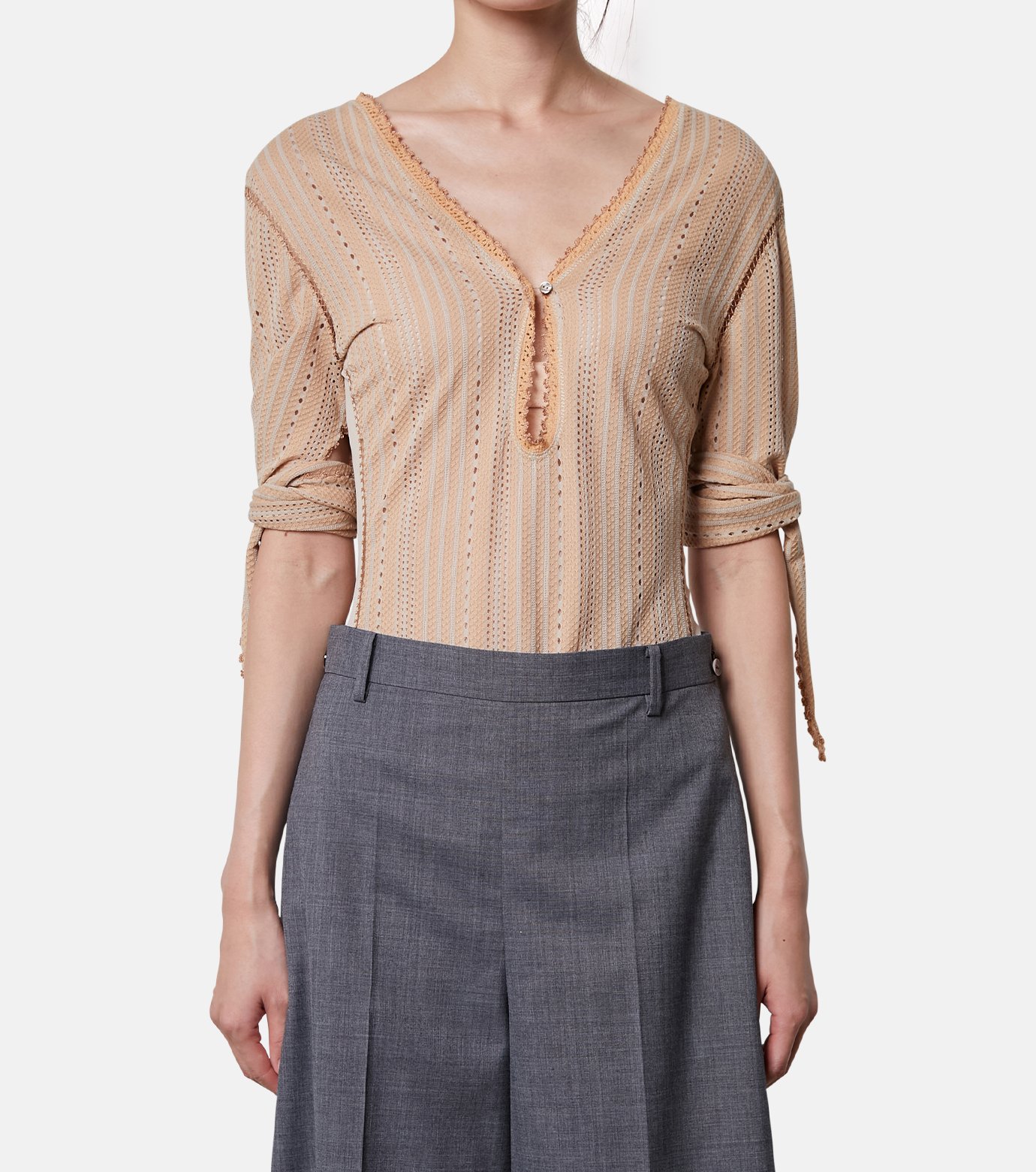 IRENEレーストップス　タグ付き　⭐︎大人気完売品⭐︎ アイレネ - IRENE | Russell Lace Tops-Beige-38の通販 | RESTIR リステア