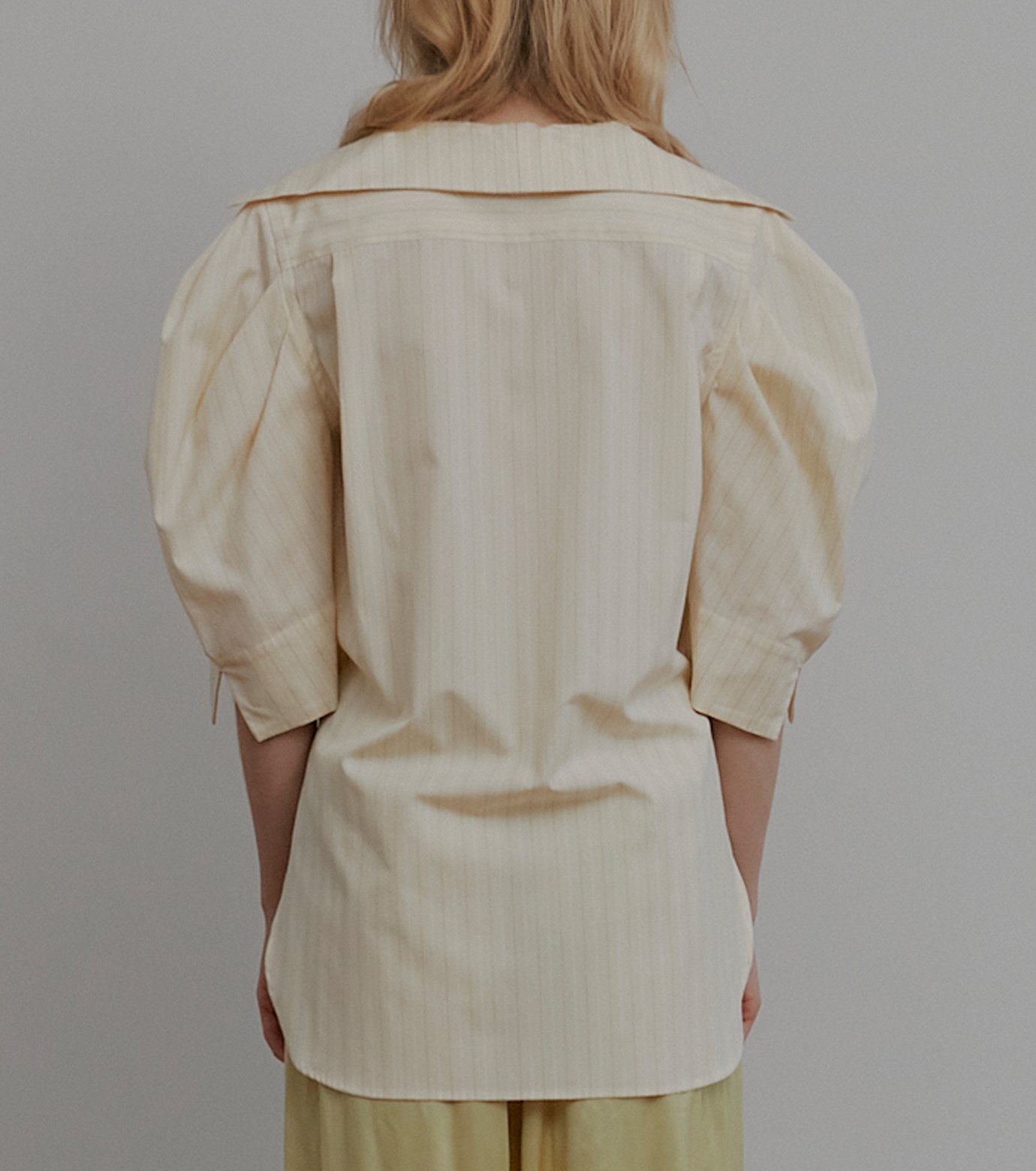 アイレネ - IRENENNE | Tuck-Sleeve Short Sleeve Shirt-Light 