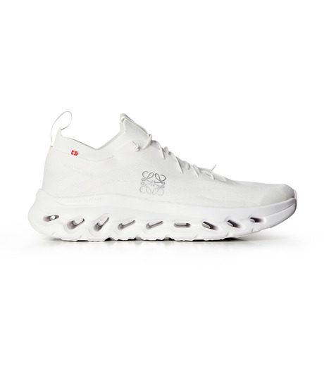 最終値下げ LOEWE ロエベ - LOEWE | CLOUDTILT-White-40の通販 | RESTIR リステア