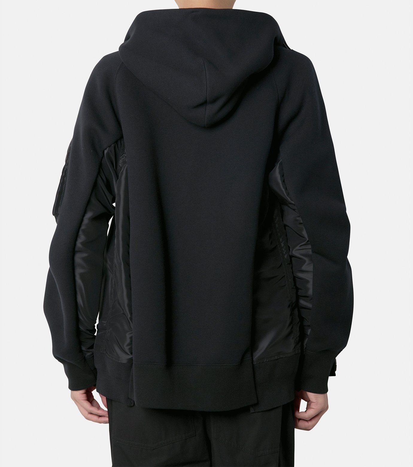 sacaiサカイ★ブラック Sponge Sweat ミニワンピース sacai（スウェット ・ ミニワンピース）のフリマアイテム一覧