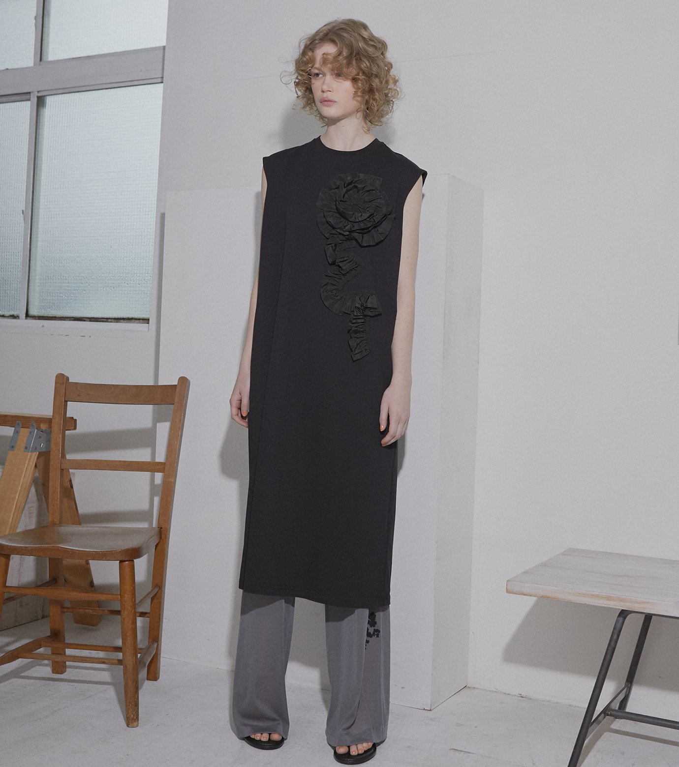 ヴィヴィアーノ - VIVIANO | Flower Sleeveless Jersey | RESTIR リステア