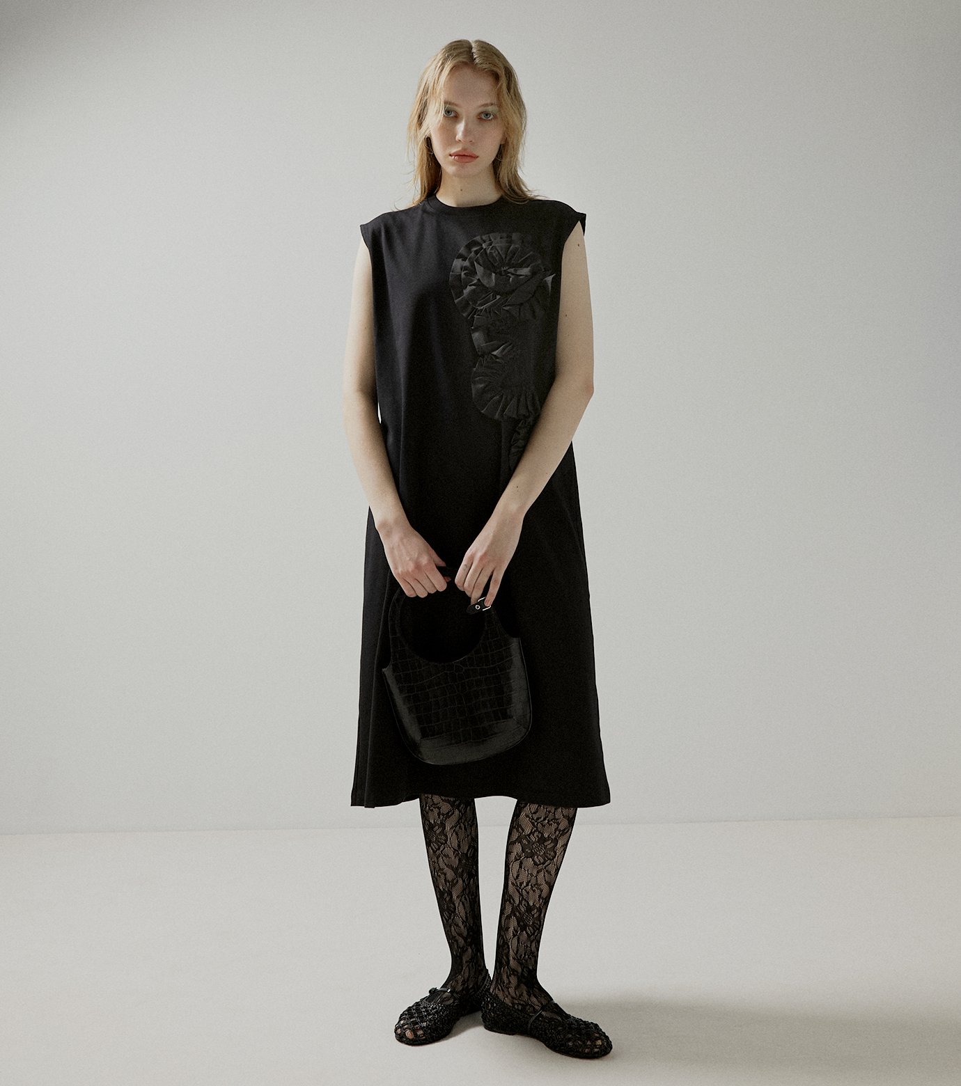 ヴィヴィアーノ サイズ:S 25SS VW-SS25-CS06 フラワーアップリTシャツ