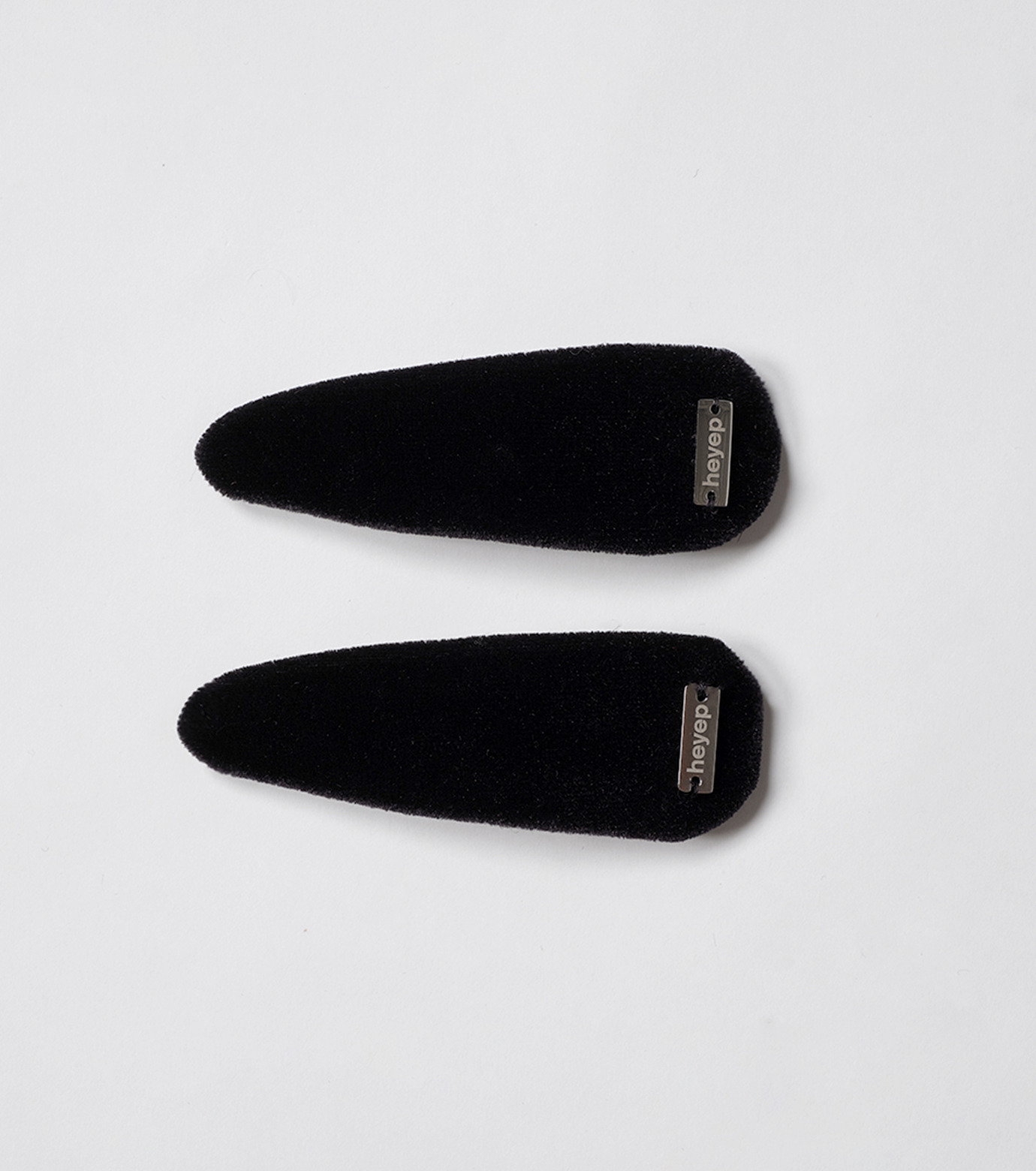 heyep　BLACK ヘアピン 2個セット Logo & Emblem Hair Clips - 2 Piece Set – heyep